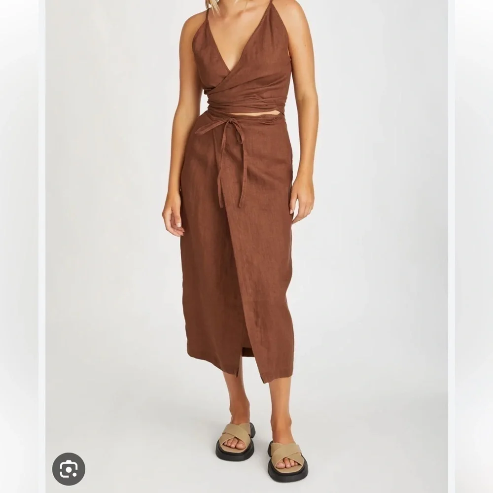Zulu and Zephyr Chocolate Linen Wrap Skirt sz.US 4 Runs Small - Picture 2 of 12